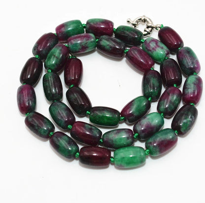 Green rice-shaped bead necklace - front view