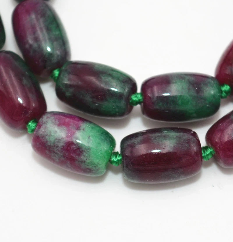 Green rice-shaped bead necklace - bead detail