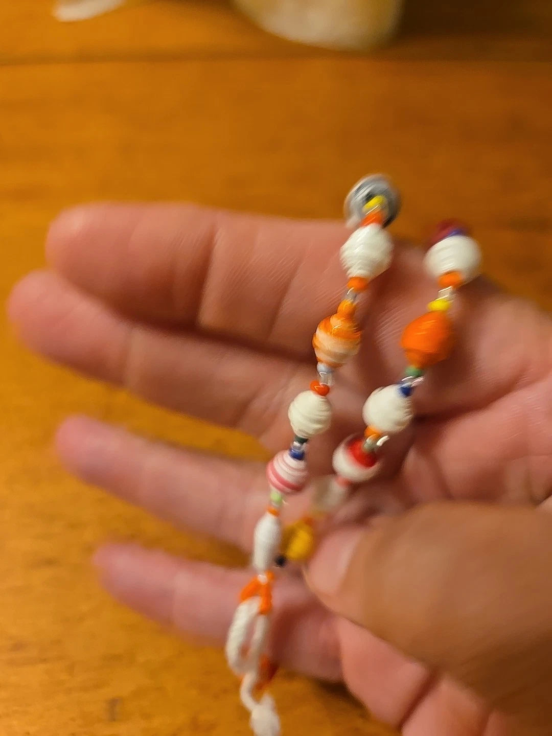 Multicolor paper bead adjustable bracelet - bead detail