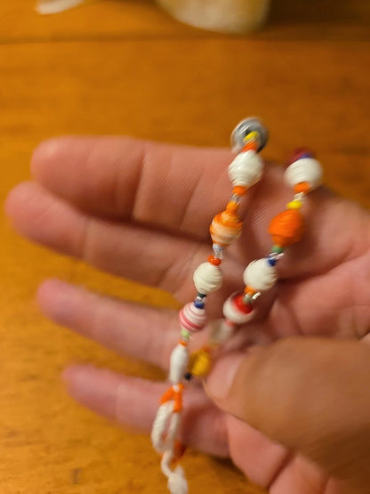 Multicolor paper bead adjustable bracelet - bead detail